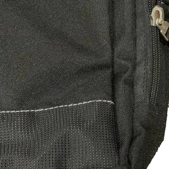 SWISSGEAR Crossbody Shoulder Black Bag Unisex Zip Close Lots of Pockets EUC - Picture 4 of 8